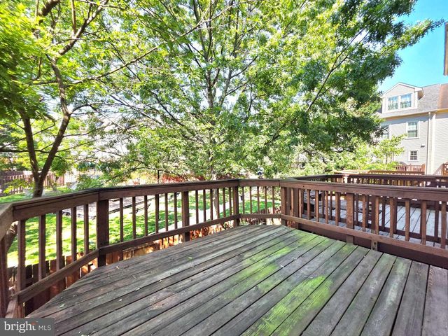 3004 KINGS VILLAGE RD, Alexandria, VA 22306