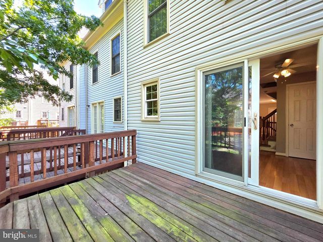 3004 KINGS VILLAGE RD, Alexandria, VA 22306