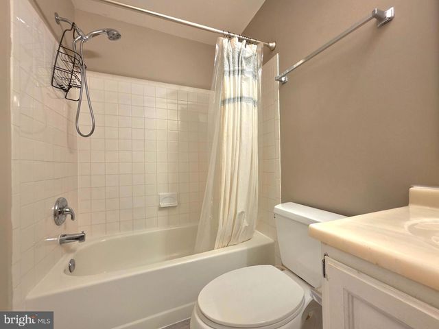 3004 KINGS VILLAGE RD, Alexandria, VA 22306