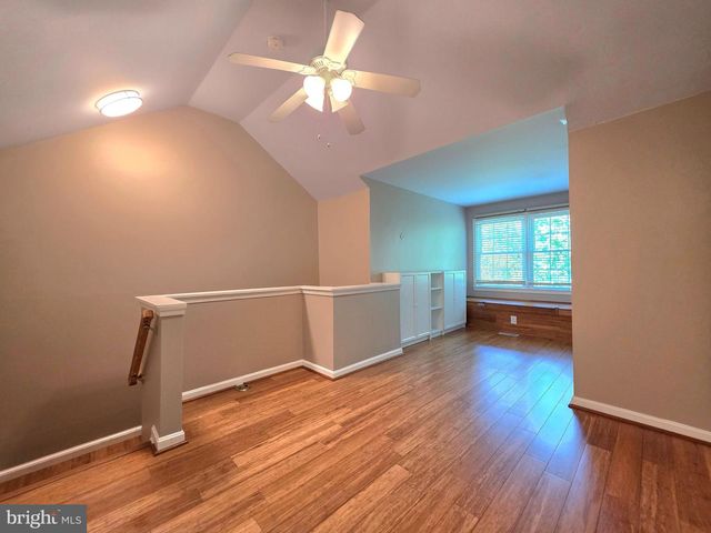 3004 KINGS VILLAGE RD, Alexandria, VA 22306