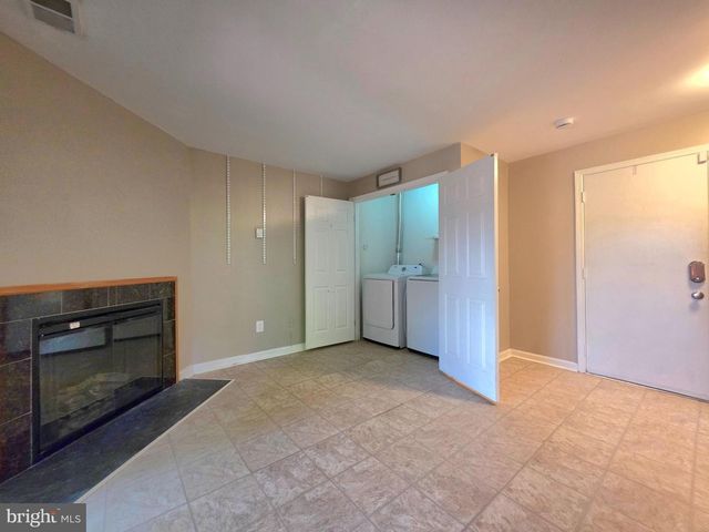3004 KINGS VILLAGE RD, Alexandria, VA 22306
