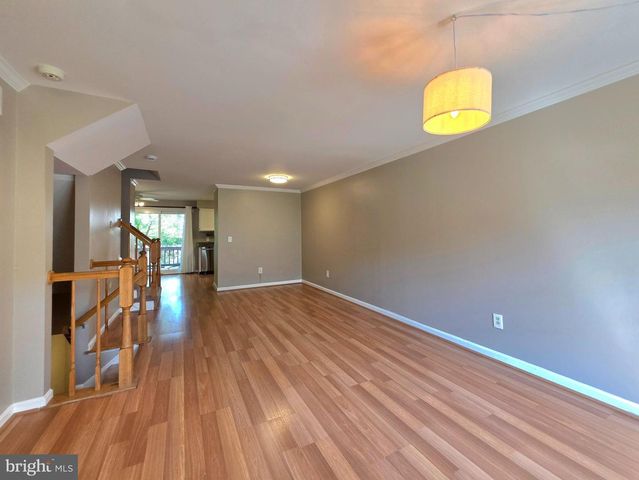 3004 KINGS VILLAGE RD, Alexandria, VA 22306