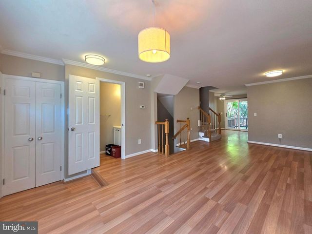 3004 KINGS VILLAGE RD, Alexandria, VA 22306