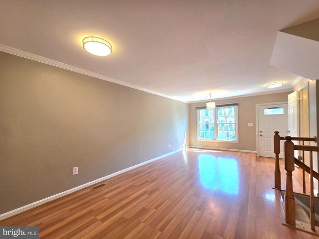 3004 KINGS VILLAGE RD, Alexandria, VA 22306
