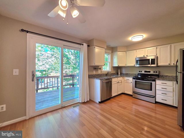 3004 KINGS VILLAGE RD, Alexandria, VA 22306