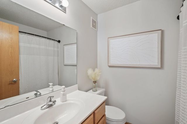 10533 188th Street W, Lakeville, MN 55044