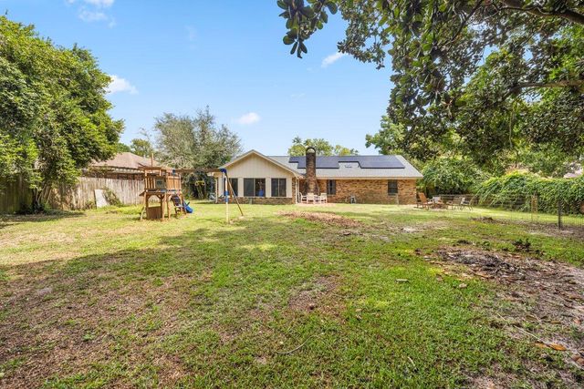 2205 Calle De Marbella, Navarre, FL 32566