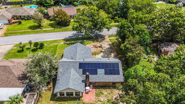 2205 Calle De Marbella, Navarre, FL 32566