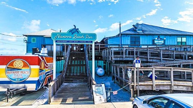 2205 Calle De Marbella, Navarre, FL 32566