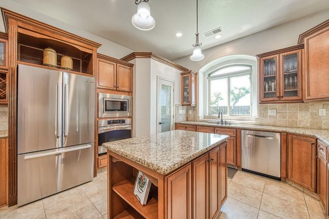 1634 N Cindy Avenue, Clovis, CA 93619