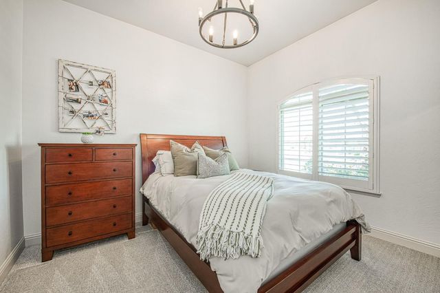 1634 N Cindy Avenue, Clovis, CA 93619