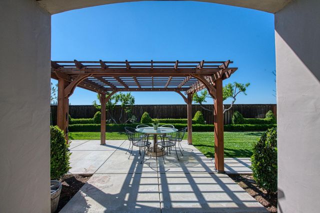 1634 N Cindy Avenue, Clovis, CA 93619