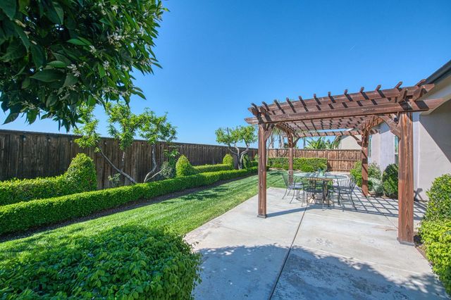 1634 N Cindy Avenue, Clovis, CA 93619
