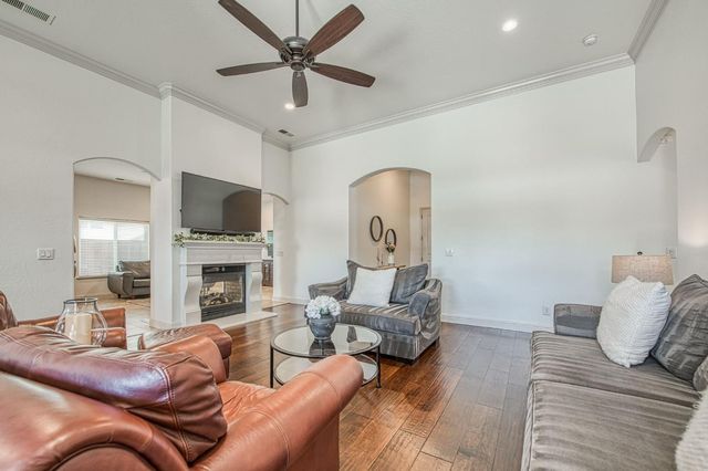 1634 N Cindy Avenue, Clovis, CA 93619