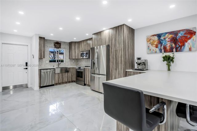 3321 Simms Street 13B, Hollywood, FL 33021