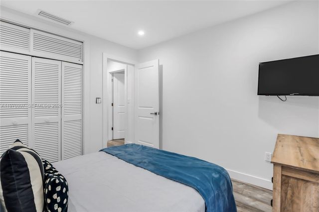 3321 Simms Street 13B, Hollywood, FL 33021