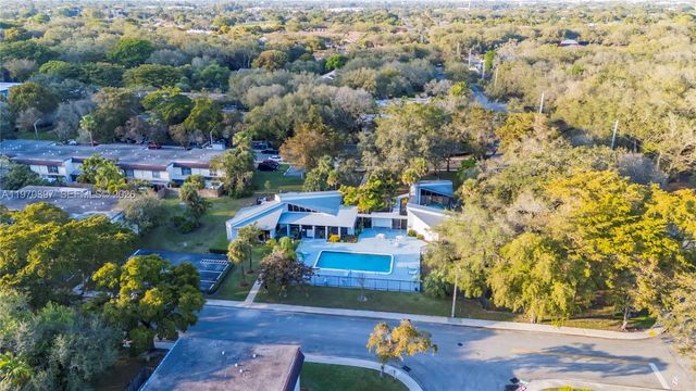 3321 Simms Street 13B, Hollywood, FL 33021