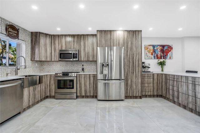 3321 Simms Street 13B, Hollywood, FL 33021