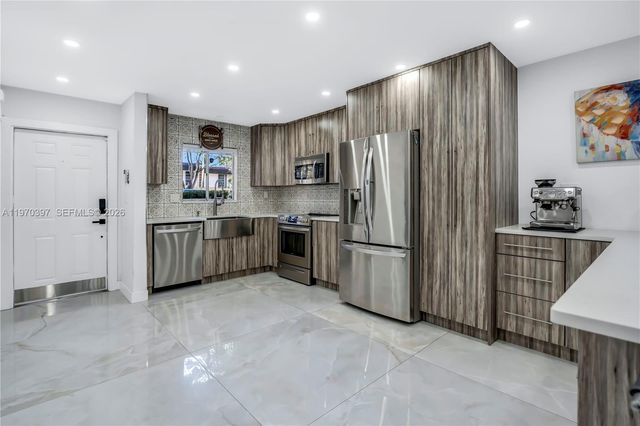 3321 Simms Street 13B, Hollywood, FL 33021