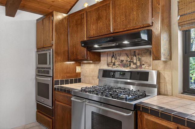 2608 Willowdale Dr, El Dorado Hills, CA 95762