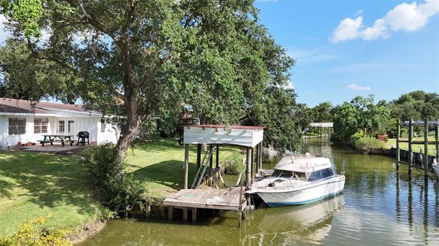 211 Rue Orleans Street, Baytown, TX 77520