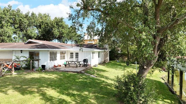 211 Rue Orleans Street, Baytown, TX 77520