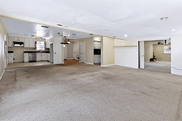 211 Rue Orleans Street, Baytown, TX 77520