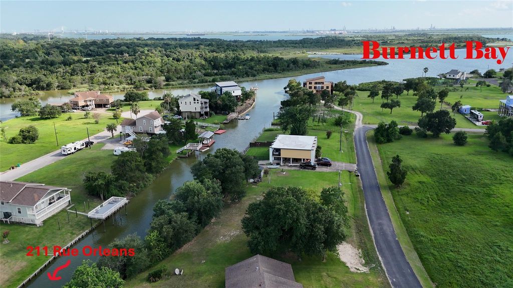 211 Rue Orleans Street, Baytown, TX 77520