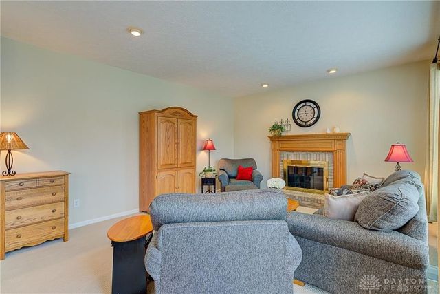 4204 Country Glen Circle, Beavercreek, OH 45432
