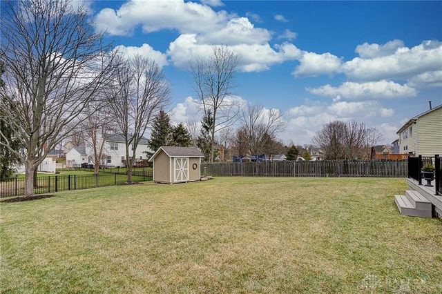 4204 Country Glen Circle, Beavercreek, OH 45432