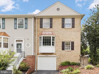 8534 ENOCHS DR, Lorton, VA 22079
