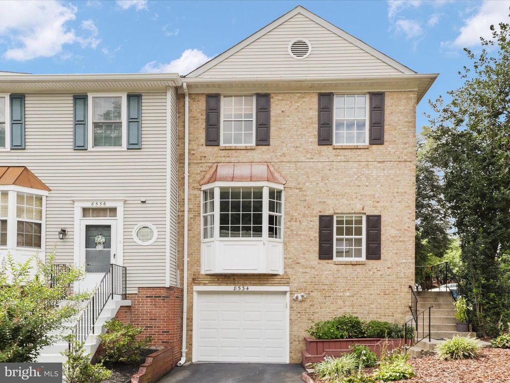8534 ENOCHS DR, Lorton, VA 22079