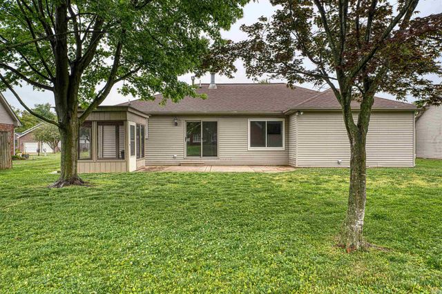 10555 Willow Creek Road, Newburgh, IN 47630
