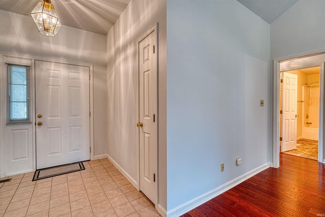 10555 Willow Creek Road, Newburgh, IN 47630