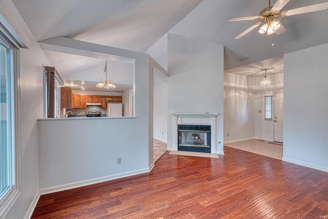 10555 Willow Creek Road, Newburgh, IN 47630