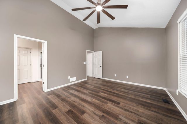 5021 Barkstone Drive, Grove City, OH 43123