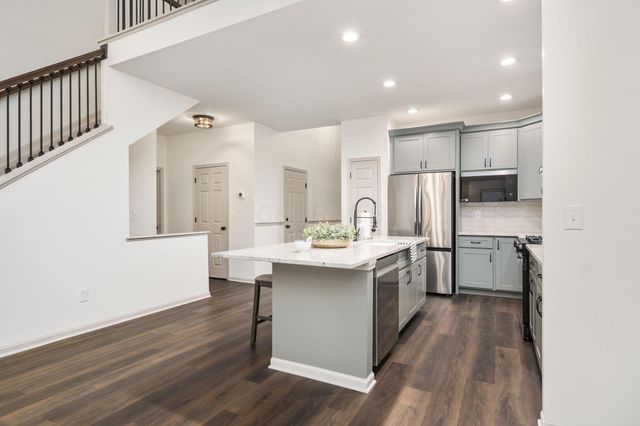 5021 Barkstone Drive, Grove City, OH 43123