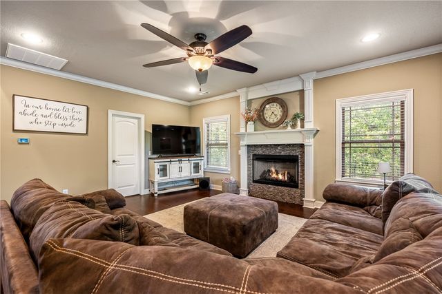 12286 Greenstone Drive, Bentonville, AR 72712