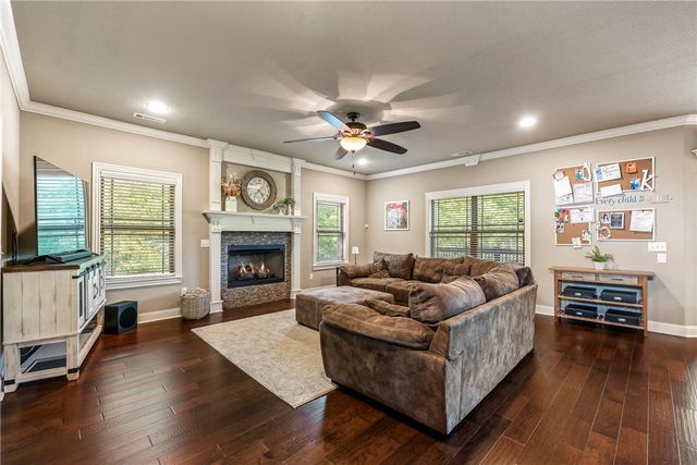 12286 Greenstone Drive, Bentonville, AR 72712
