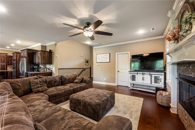 12286 Greenstone Drive, Bentonville, AR 72712