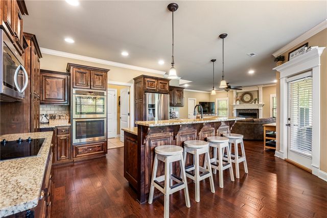 12286 Greenstone Drive, Bentonville, AR 72712