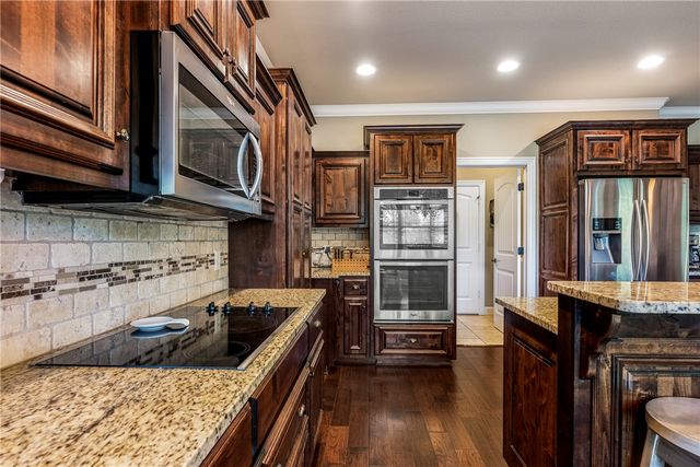 12286 Greenstone Drive, Bentonville, AR 72712