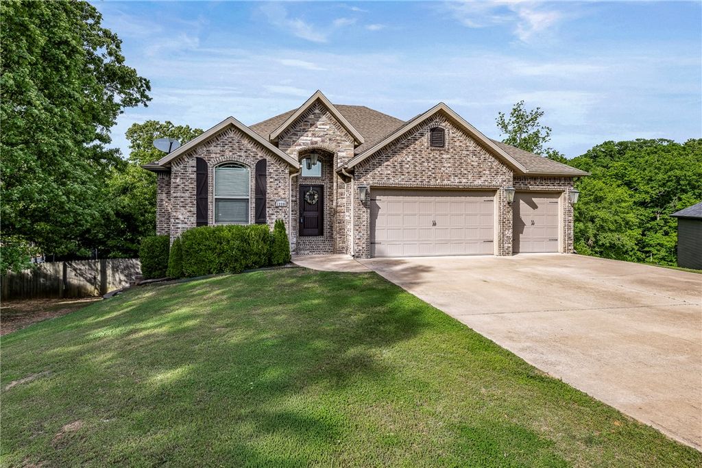 12286 Greenstone Drive, Bentonville, AR 72712