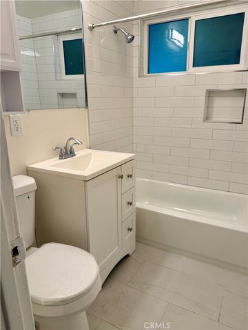 22800 Runnymede, West Hills, CA 91307