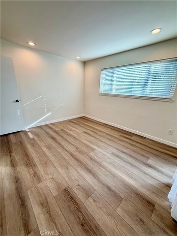 22800 Runnymede, West Hills, CA 91307