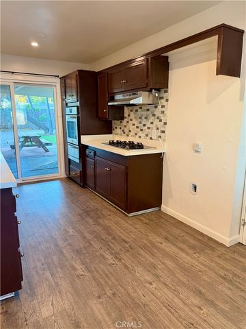 22800 Runnymede, West Hills, CA 91307