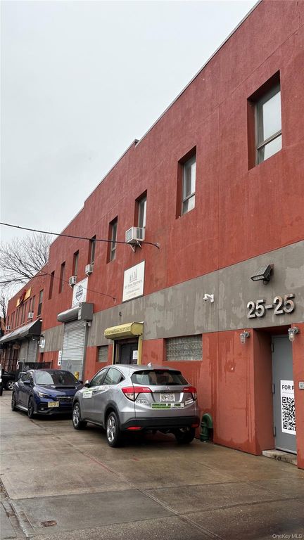 2525 Borden Avenue 219, Long Island City, NY 11101 — exterior