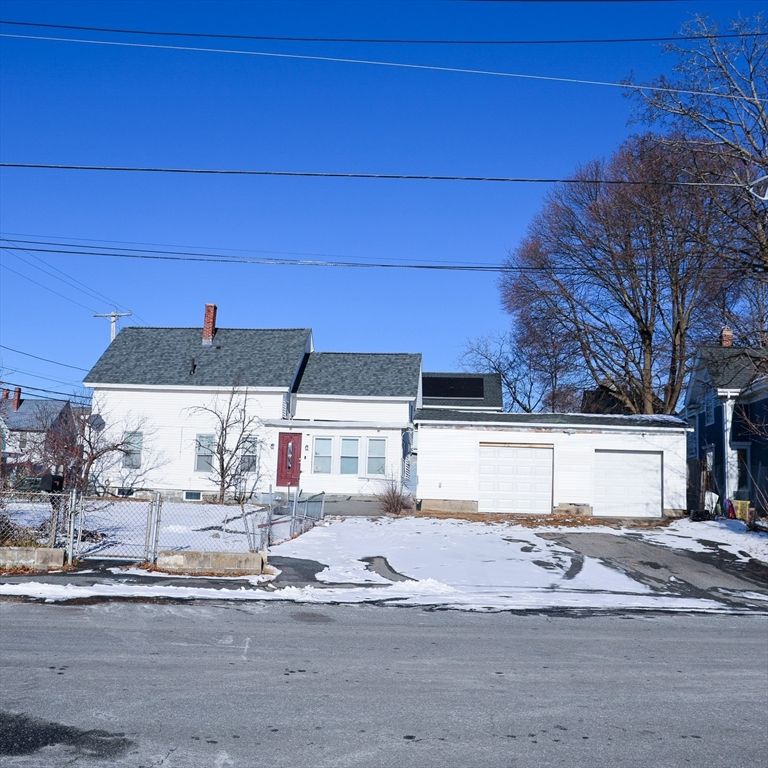 186 Powell St, Lowell, MA 01851