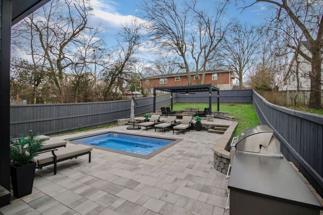 1217B Battlefield Dr, Nashville, TN 37215