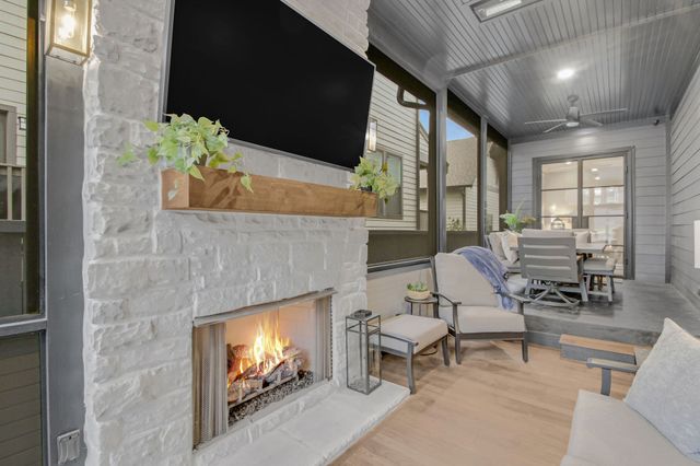 1217B Battlefield Dr, Nashville, TN 37215